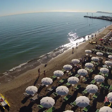 Rex - Fronte Mare 3*