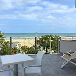 Rex - Fronte Mare 3*