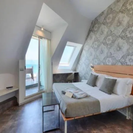 Rex - Fronte Mare Hotell 3*