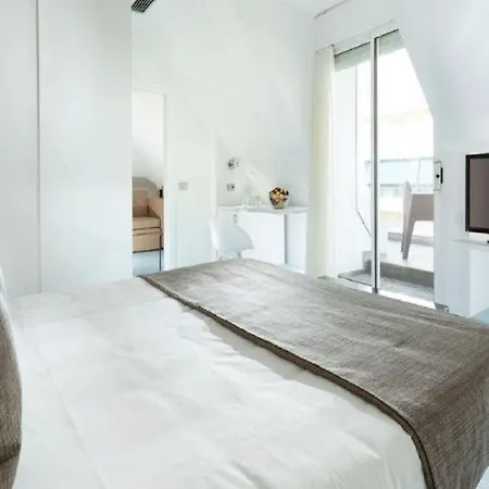 Rex - Fronte Mare 3*