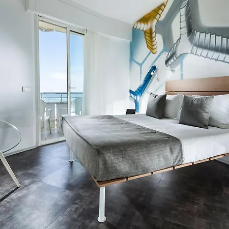 Rex - Fronte Mare 3*